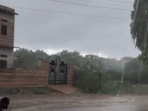 नाचना इलाके में बरसात से मौसम हुआ सुहाना।