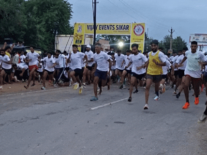 मैराथन में हजारों लोगों ने पार्टिसिपेट किया। हरियाणा से भी लोग शामिल होने आए।