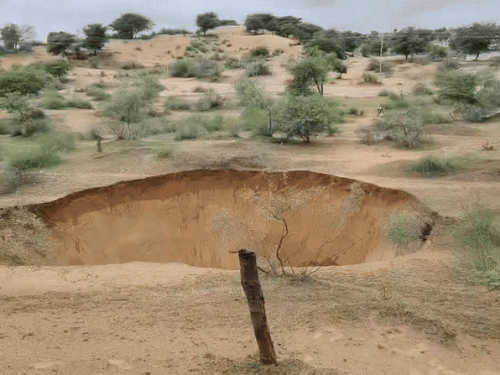 Rajasthan Land Collapse Video; Churu Borewell Digging | Sonpalsar