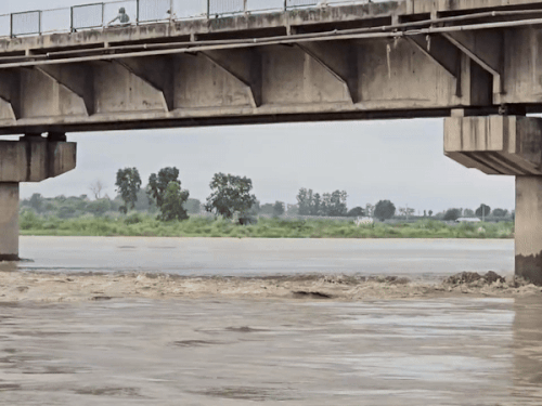The water level of Yamuna river is continuously increasing in Sonipat.
