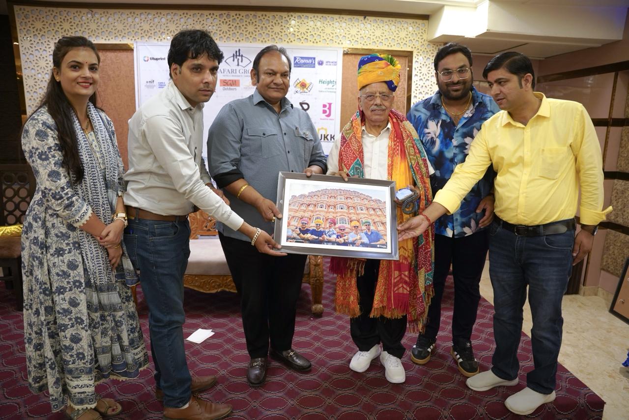 समारोह के मुख्य अतिथि जगदीश चंद्र कातिल रहे।