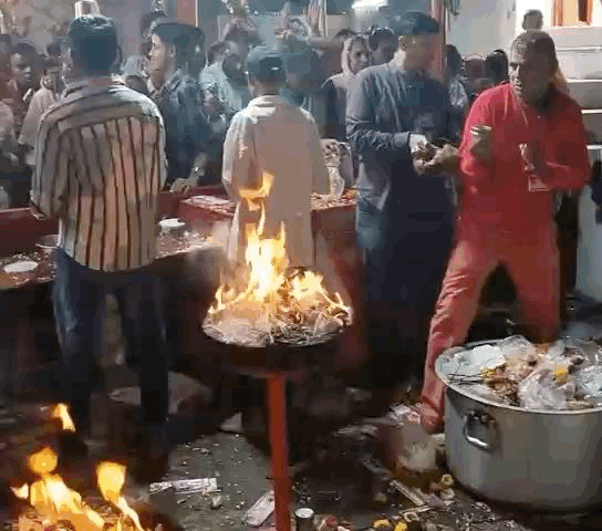धूप ओर हवन के आयोजन किए जा रहे हैं