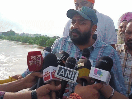 Punjab Sanour MLA Harmeet Singh Pathanmajra Arrest Controversy | CM  Bhagwant Mann | पंजाब में AAP विधायक हिरासत से फिल्मी स्टाइल में फरार: थाने  लाते वक्त फायरिंग की, पुलिसकर्मी ...