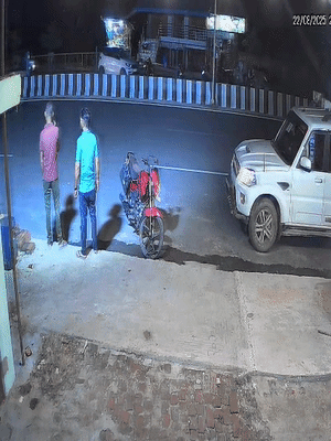 In this CCTV footage of 22 August, Randhir and Ram Singh reached the hotel in Scorpio.