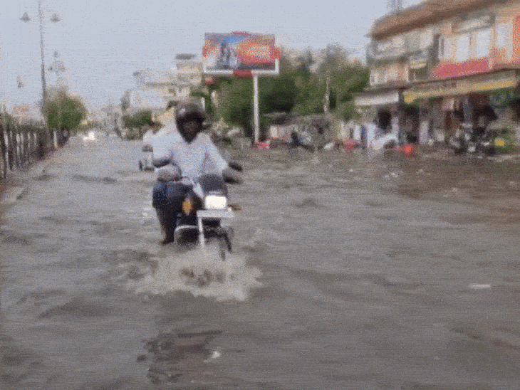 यह तस्वीर 29 अगस्त बारिश की है। इसके बाद लोगों को गर्मी से मिली राहत, रातें हुई ठंडी।