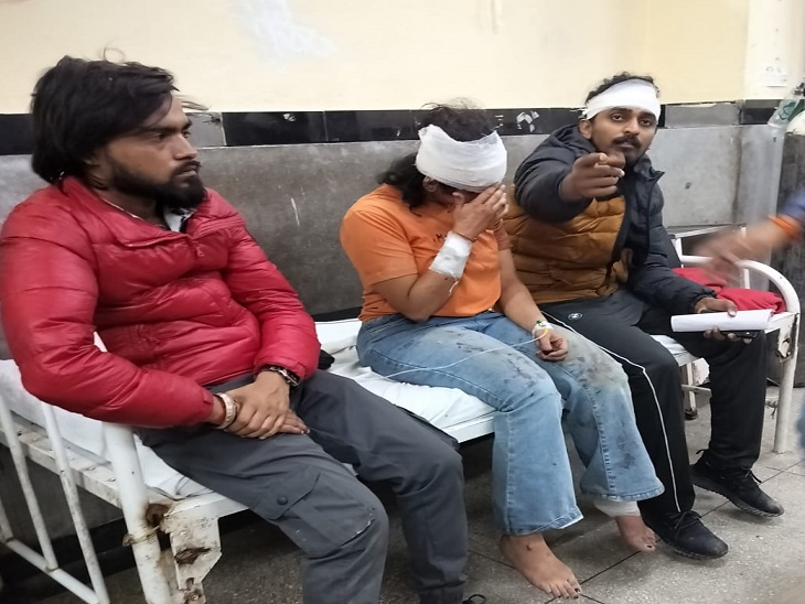 Passenger injured in a bus under treatment at Khaneri Hospital in Rampur.