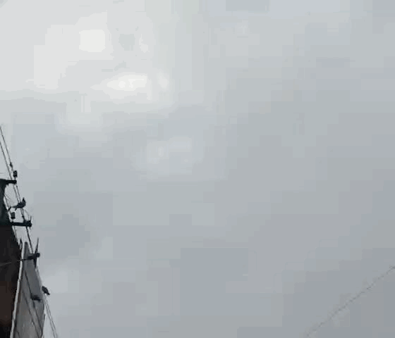 बारिश के बाद पारा गिरा, मौसम सुहावना हुआ।