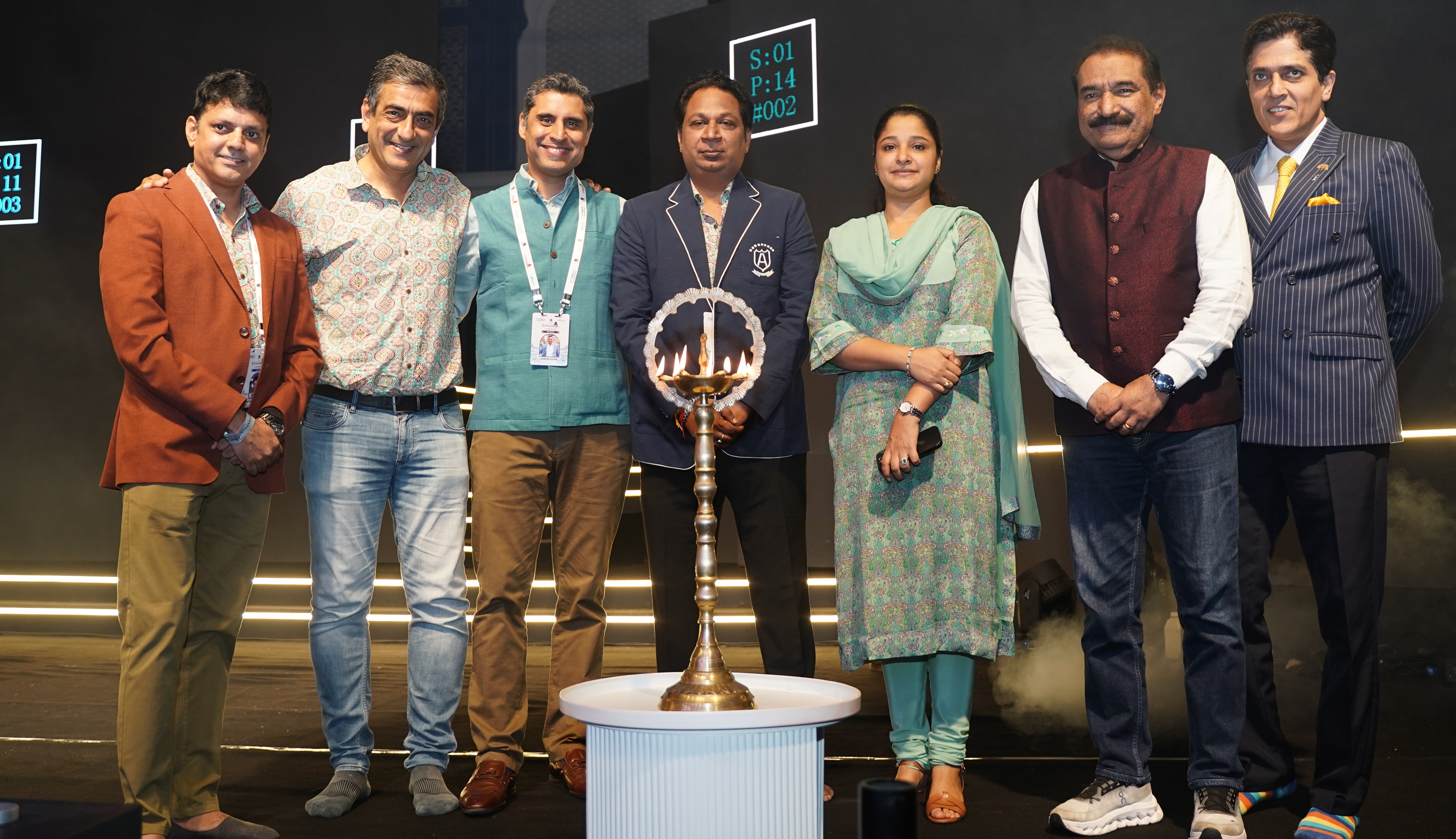 एंटरटेनमेंट ऑन एयर सत्र में ड्रोन शो, वर्चुअल एंटरटेनमेंट, ऑगमेंटेड रियलिटी और लाइव स्ट्रीमिंग जैसे नए ट्रेंड्स पर फोकस किया गया।
