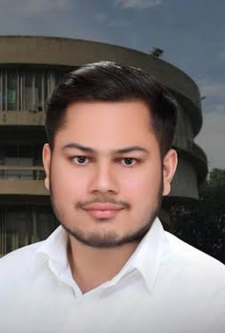 SOPU के अभिषेक डागर सचिव पद पर जीते।