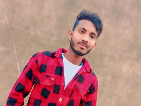 गिरिडीह में सड़क हादसा; युवक की मौत:  पत्नी से मिलने ससुराल जा रहा था, पांच महीने पहले हुई थी शादी, मौके पर ही गई जान – Giridih News