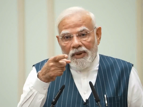 पीएम मोदी ने गुरुवार को दिल्ली में नेशनल अवार्ड जीतने वाले 45 शिक्षकों से मुलाकात की और उन्हें संबोधित किया। - Dainik Bhaskar