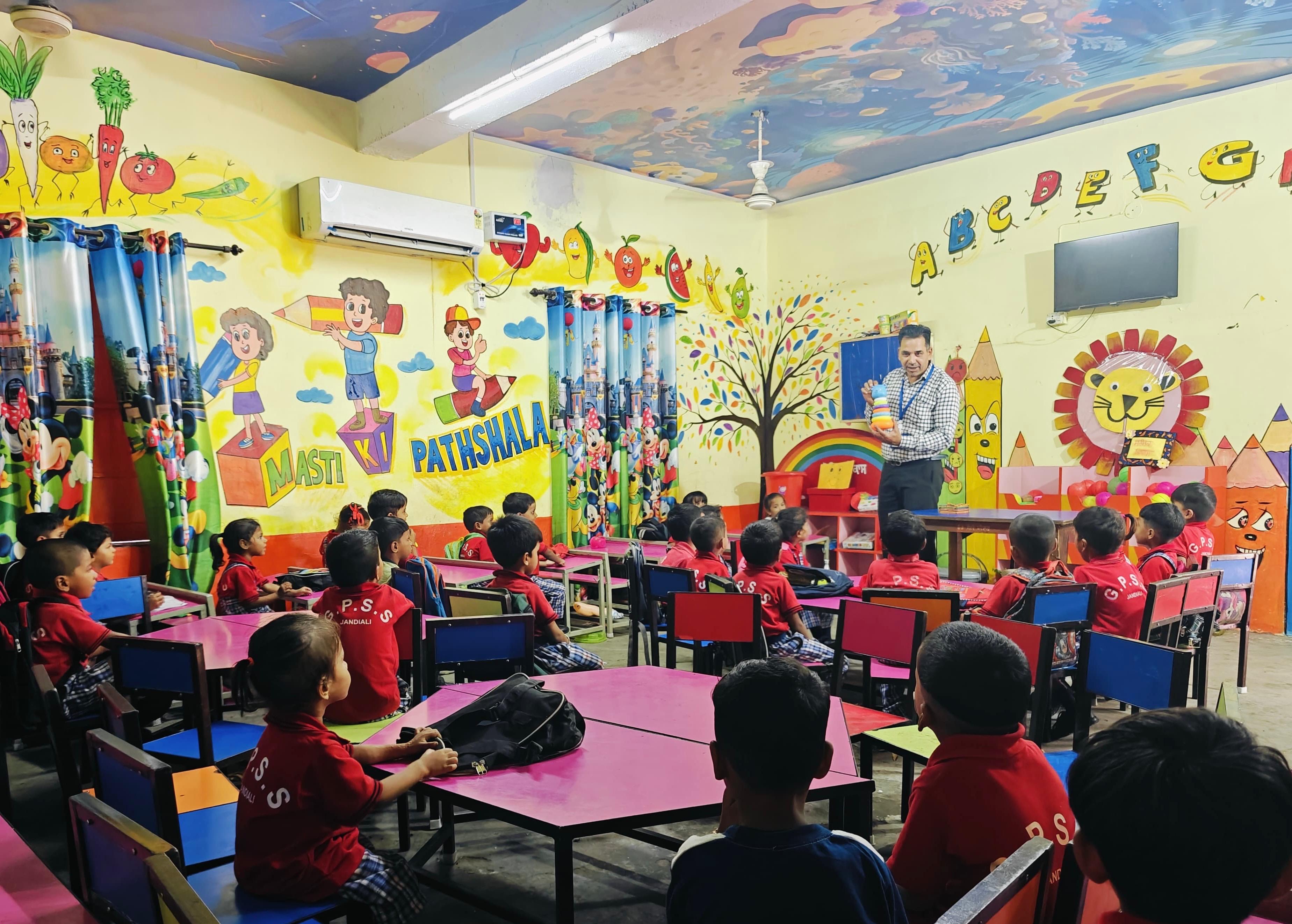 Narinder says- From the summer camp, children get an excuse to come to school, their mind keeps on.