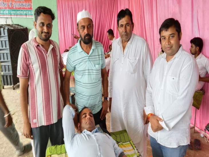 ईद मिलादुन्नबी पर डग कस्बे में रक्तदान शिविर आयोजित किया गया।