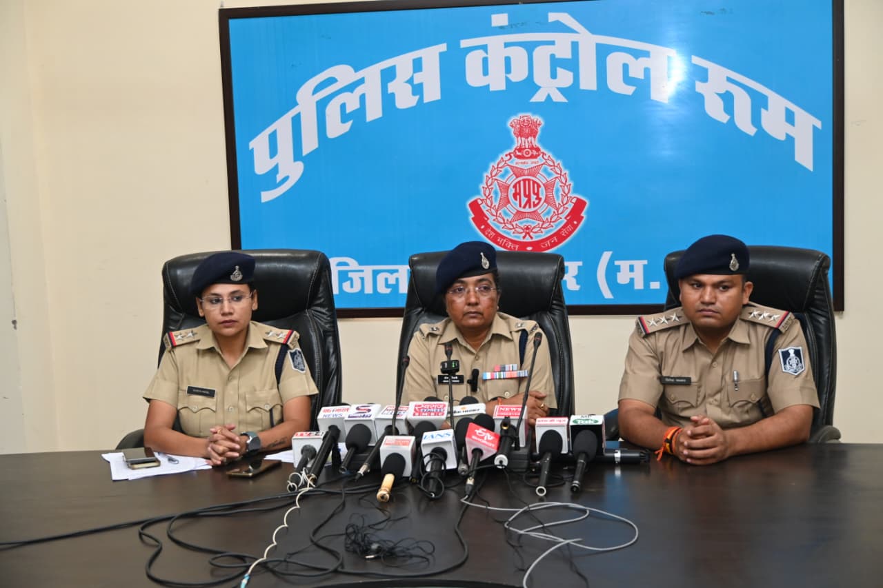 एएसपी अंजना तिवारी ने बताया कि आरोपियों ने पूरी प्लानिंग से हत्या को अंजाम दिया था।