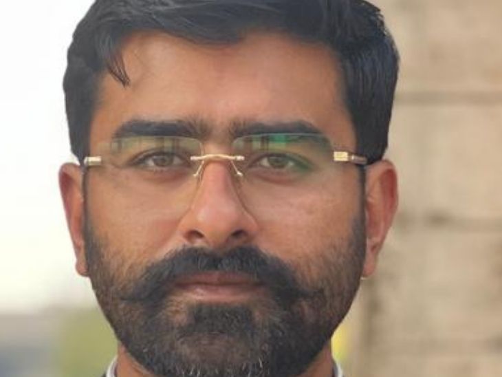 वकील निखिल के. वशिष्ठ।