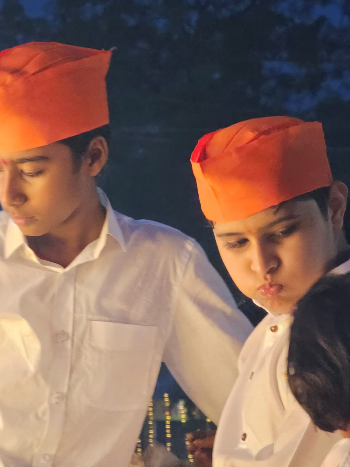 यात्रा में छोटे बच्चे भी रहे शामिल