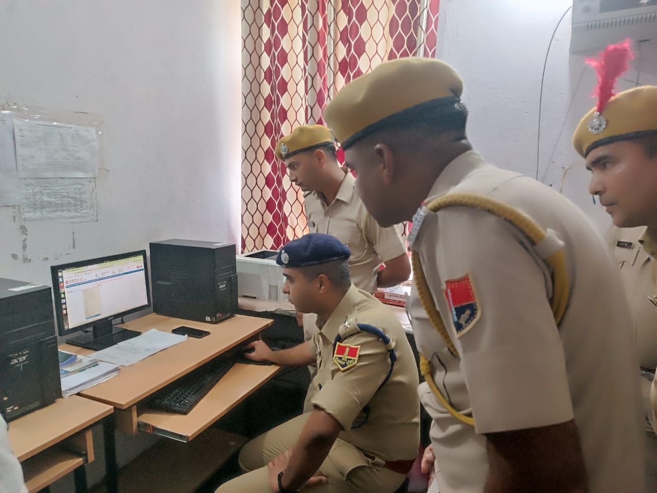 अपराध पर लगेगी लगाम, एसपी बृजेश उपाध्याय की अनूठी पहल, खुद कर रहे थानों का निरीक्षण