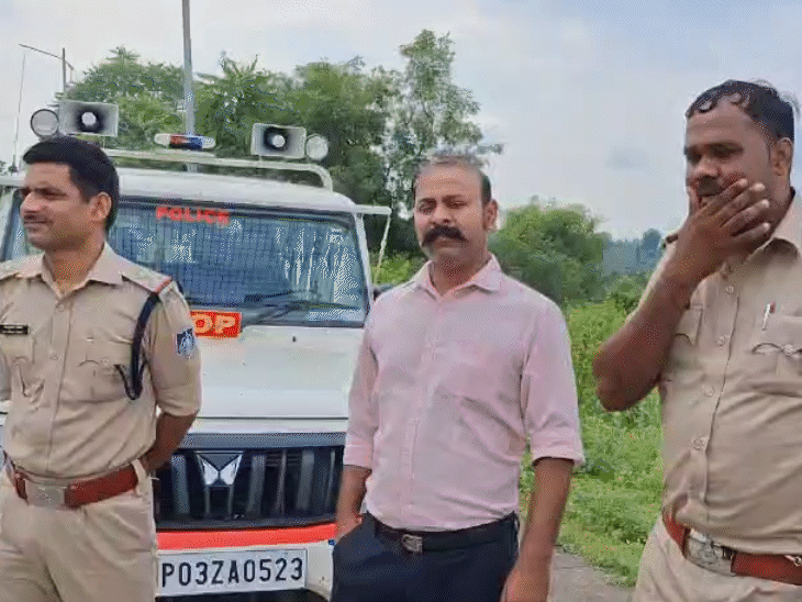 पुलिस ने मामले में बाल कल्याण समिति के खिलाफ कार्रवाई शुरू कर दी है।