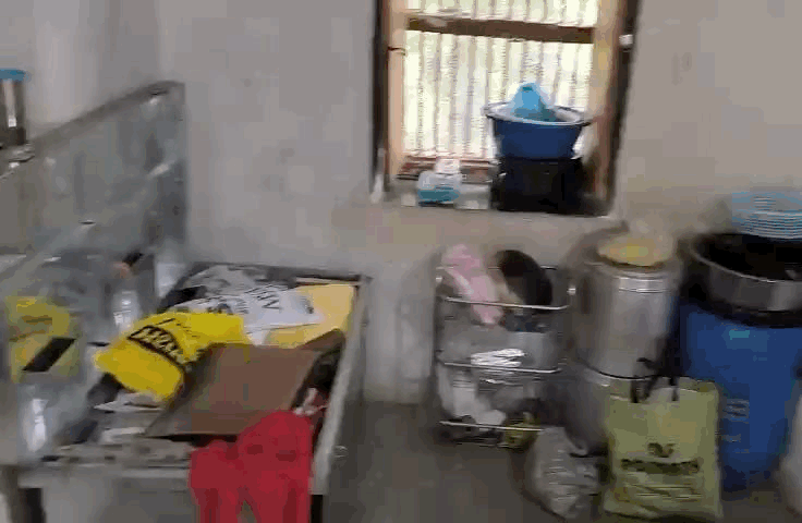 कमरे में पेटी तोड़ कर गहने उड़ाए