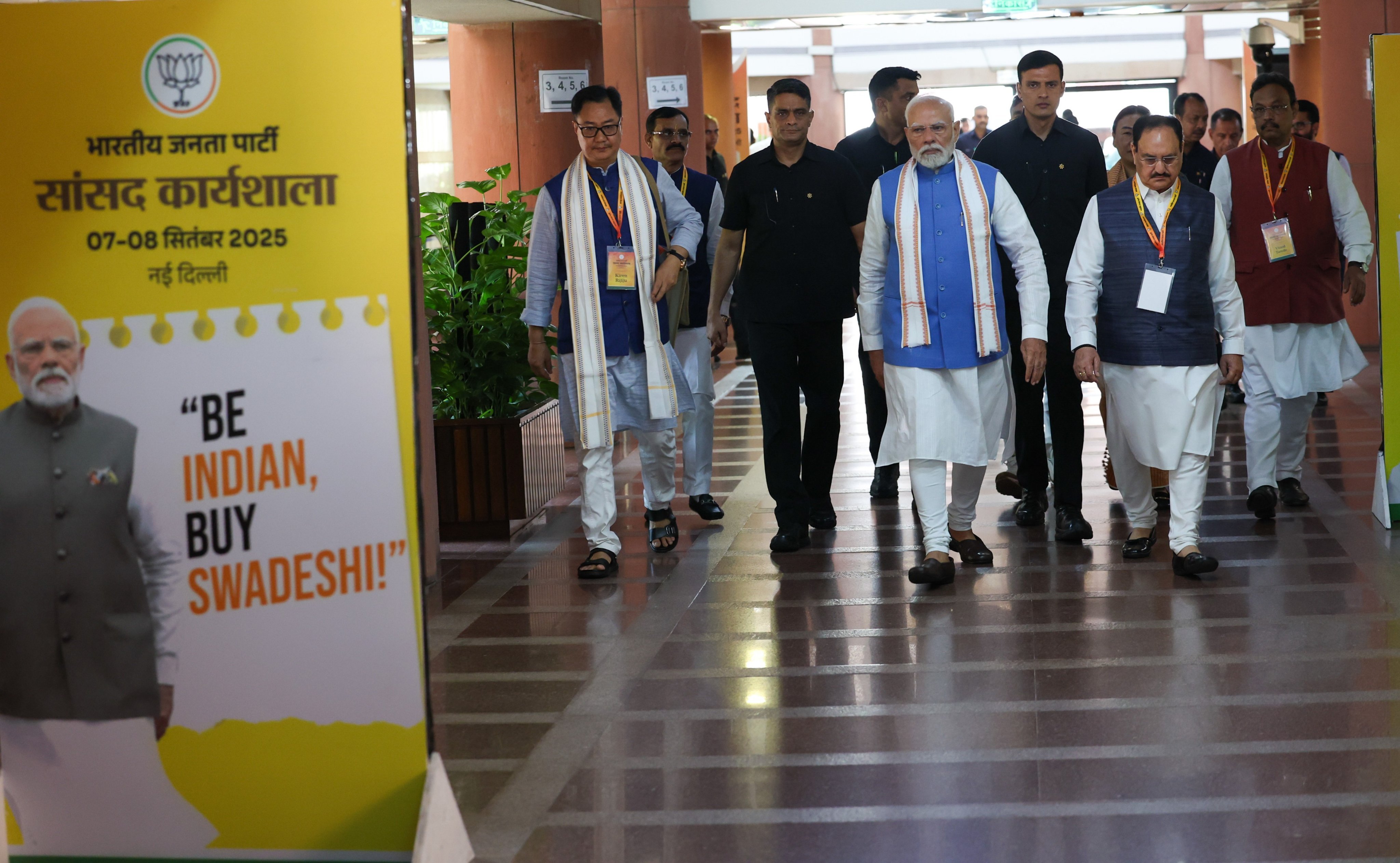 भाजपा सांसदों की दो दिन की वर्कशॉप रविवार को शुरू हुई। पीएम मोदी भी इसमें शामिल हुए।