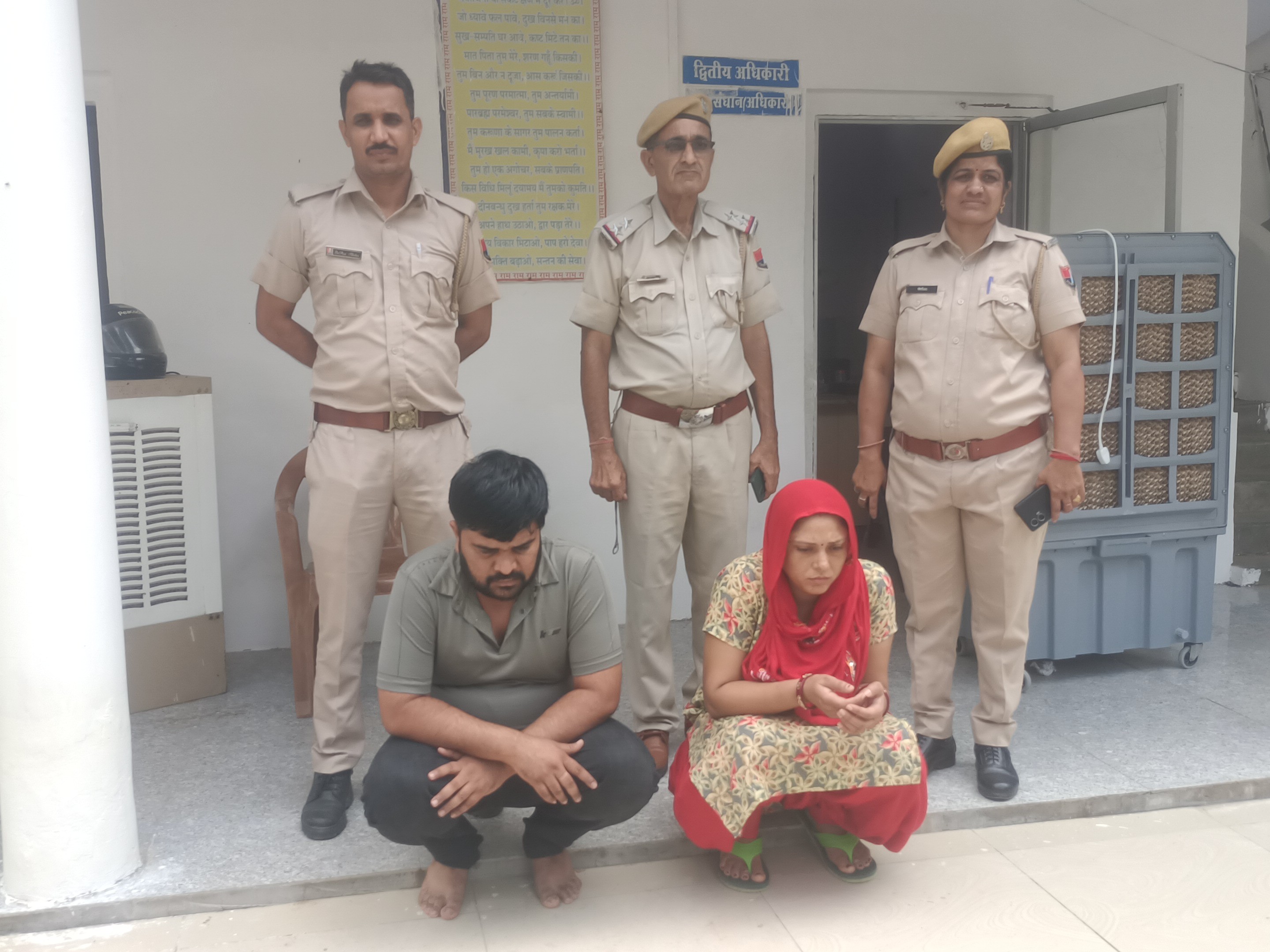 Rajasthan Drugs Conspiracy; Bhabhi Lover Vs Devar | Jhunjhunu News | झुंझुनूं में प्रेमी संग मिलकर देवर को फंसाने की साजिश: भाभी के अफेयर का विरोध करता था; गाड़ी में अफीम रख