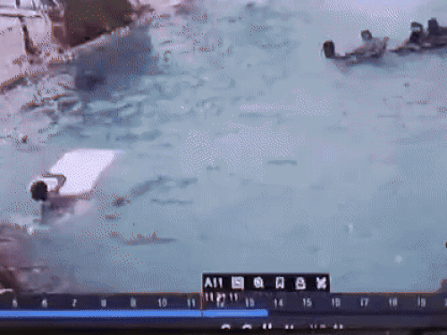 पानी में डूबने के दौरान की वीडियो