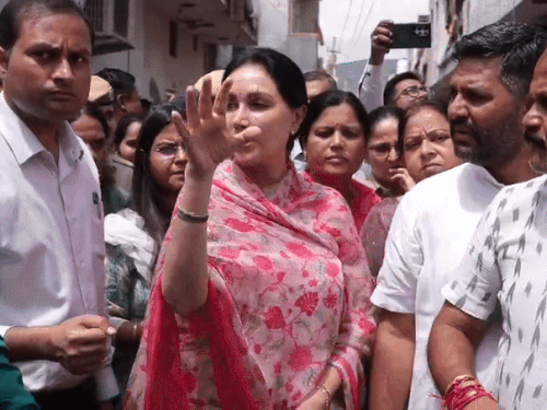 हालातों का जायजा लेने के लिए सोमवार को डिप्टी सीएम दिया कुमारी अजमेर पहुचीं।