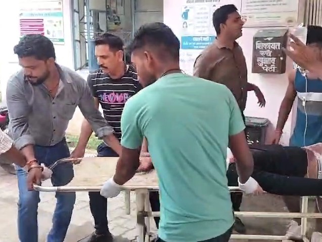 डबल मर्डर के आरोपी ने किया आत्महत्या का प्रयास:  ​​​​​​​गावां थाना लॉकअप में फंदे से लटक जान देने की कोशिश, सदर अस्पताल रेफर – Giridih News