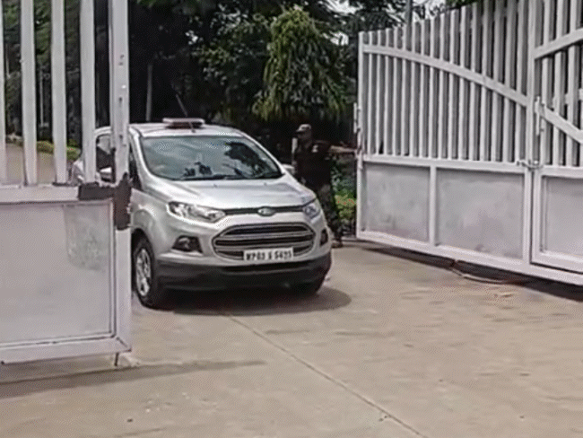 After the management information, the police team has reached the school.
