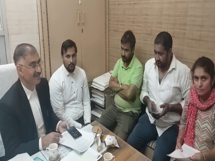 रोहतक में मगन सुहाग सुसाइड केस:  दिव्या ने मृतक पति पर लगाया आरोप, काम नहीं करने पर उसे व बेटे को मारने की दी धमकी – Rohtak News