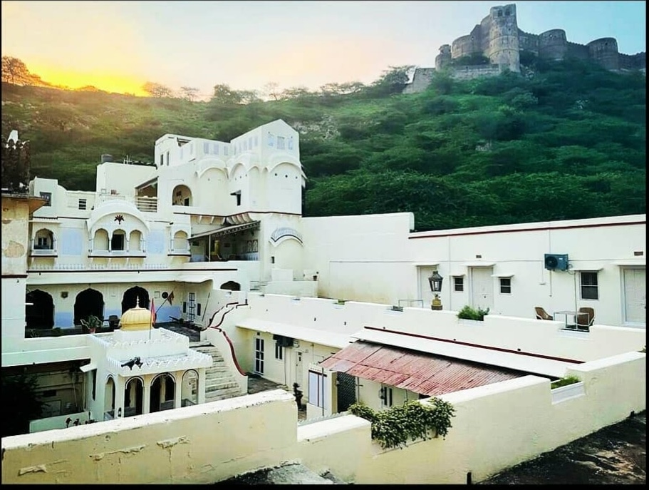 गढ़ पैलेस के रिनोवेशन के बाद सीकर में पर्यटन को बढ़ावा मिलेगा।
