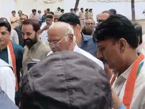कार्यक्रम का उद्घाटन करने जूनागढ़ पहुंचे थे कांग्रेस अध्यक्ष मल्लिकर्जुन खरगे।