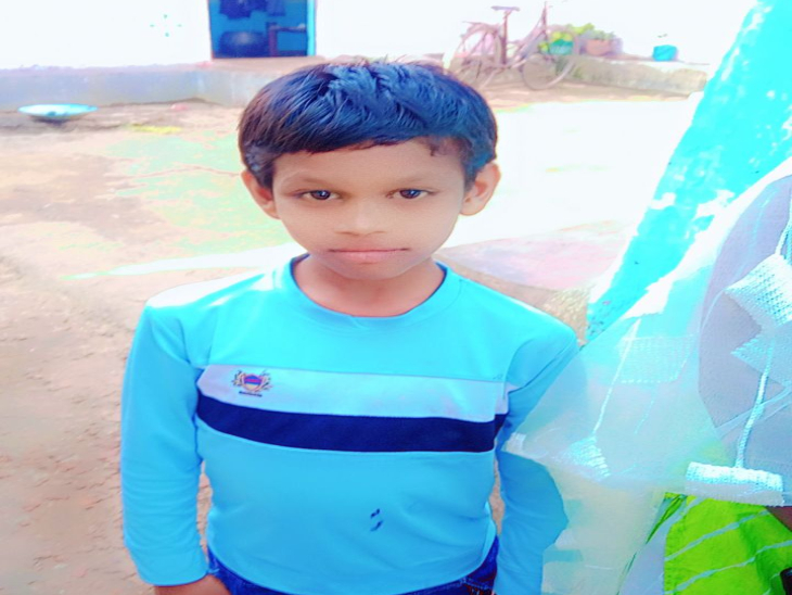 2 बच्चों को भी कुल्हाड़ी से मारकर बाड़ी में दफना दिया गया, ये तस्वीर अरविंद की है।