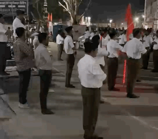 प्रार्थना के साथ संचालन की शुरुआत हुई