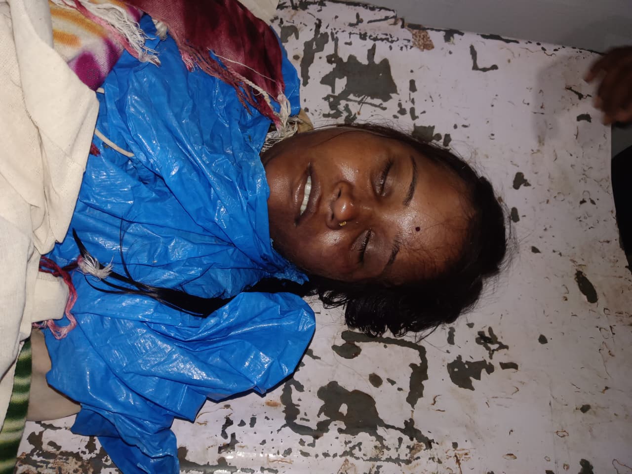 बिजली गिरने से सुशीला की मौके पर ही मौत हो गई।