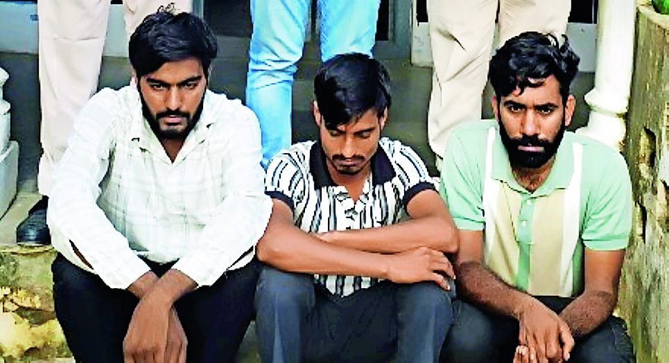 The accused of stealing batteries from parked trucks were arrested ...