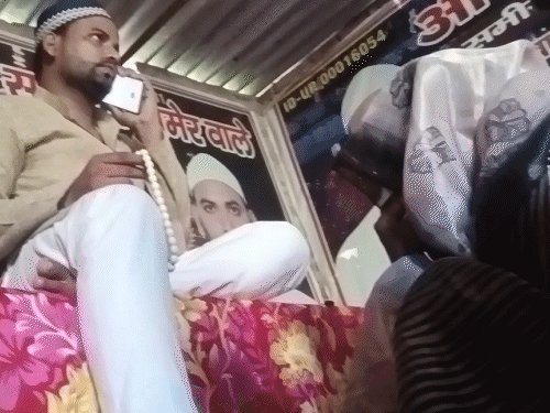 Sameer Baba called the pathology operator and said- Our patients are coming from Gorakhpur.