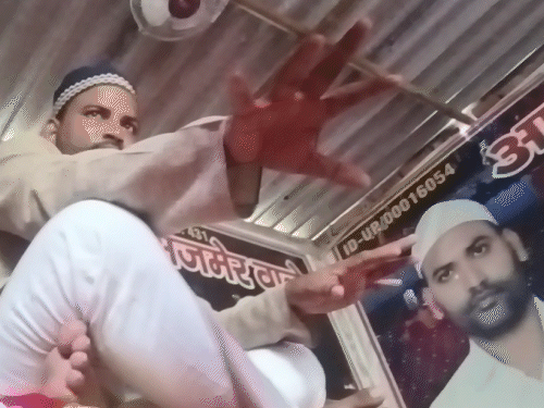 Sameer Baba said- Your wife has a problem in the womb, that's why the child is not staying.