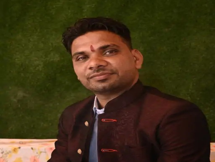 ये तस्वीर भूपेंद्र कुमार सेन की है, जिसने खुद का गला काटकर आत्महत्या कर ली है। (फाइल फोटो)