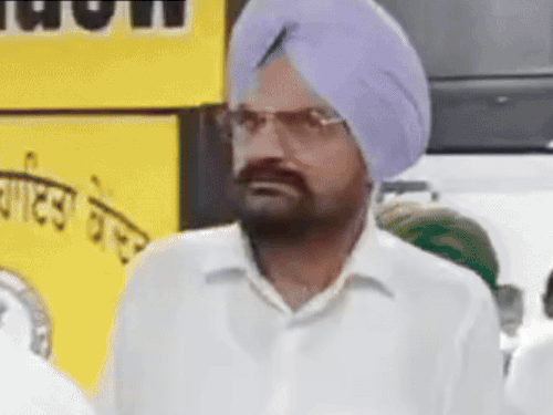 मरहूम पंजाबी गायक मूसेवाला के पिता बलकौर सिंह।
