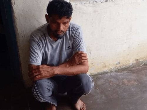 पुलिस द्वारा गिरफ्तार किया गया आरोपी।