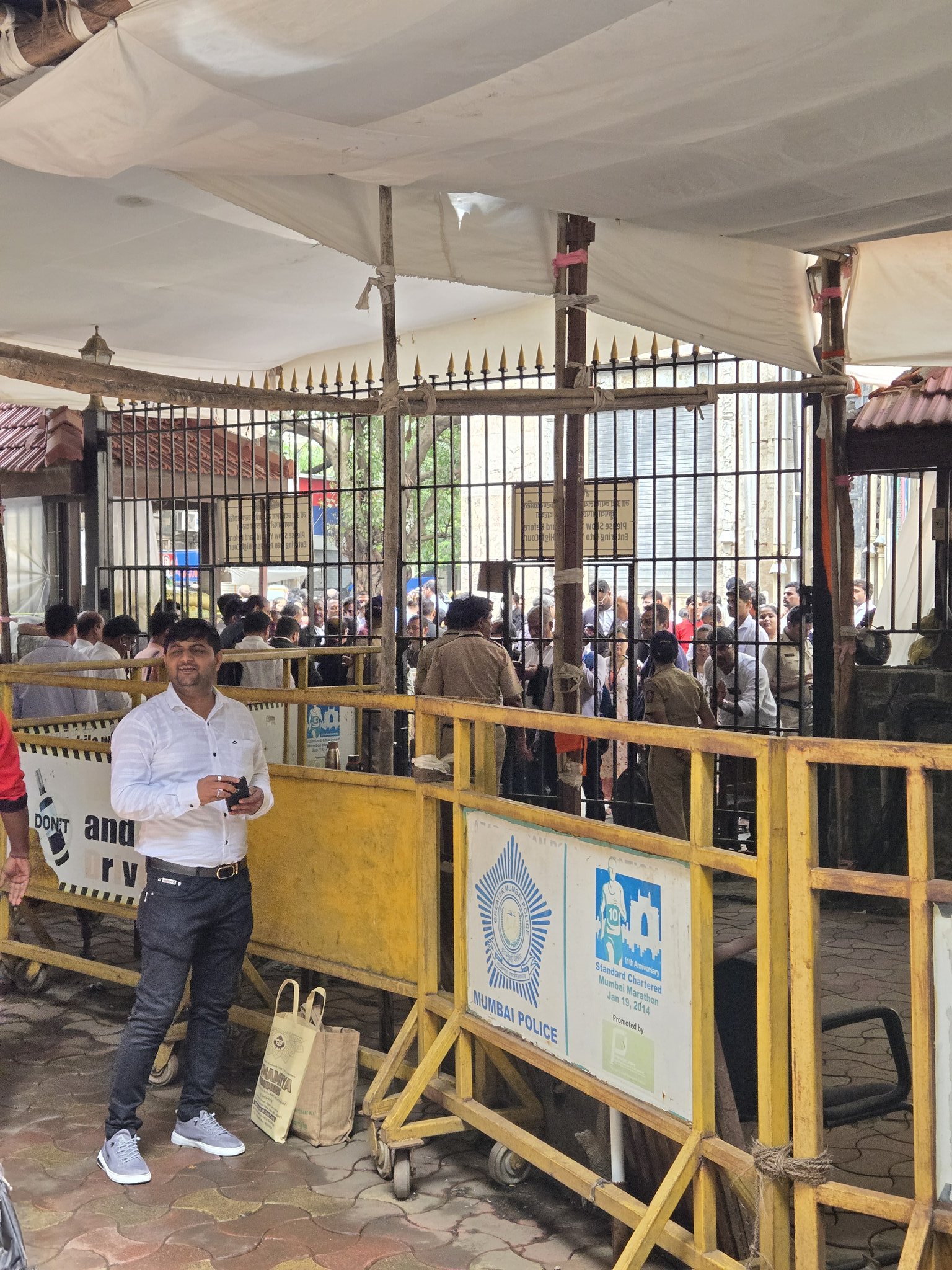 दिल्ली के बाद अब बॉम्बे हाईकोर्ट में बम की धमकी, दोनों कैंपस कराए गए खाली; तलाशी जारी