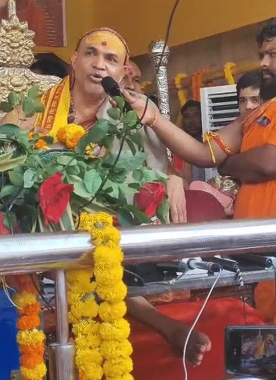 Avimukteshwaranand Saraswati targeted the central government over cow protection.