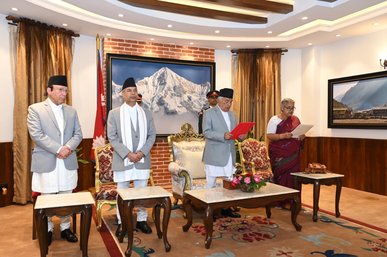 नेपाल के राष्ट्रपति रामचंद्र पौडेल ने शुक्रवार को सुशीला कार्की को शपथ दिलाई।