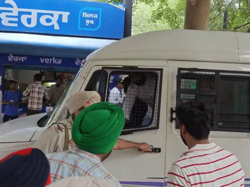 विधायक रमन अरोड़ा को आज कोर्ट में पेश किया गया था। - Dainik Bhaskar