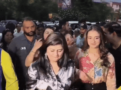 अंबाला में अपनी मूवी के रिलीज के दौरान परिवार के साथ पहुंची एक्ट्रेस दिविता जुनेजा।