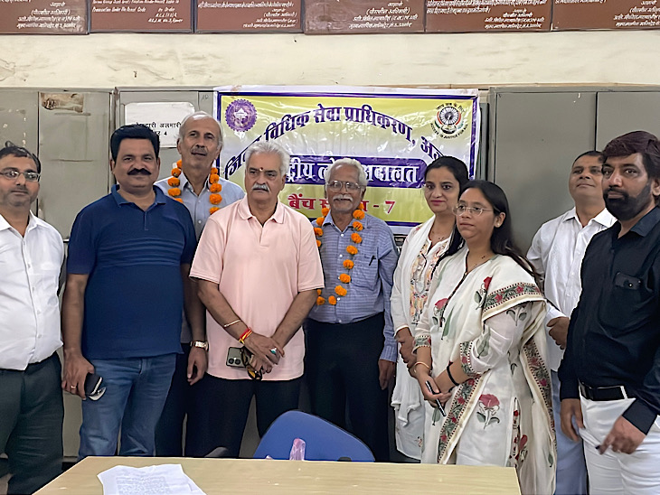 पक्षकारों की सहमति से अनेक प्रकरणों का निस्तारण किया जा रहा है।