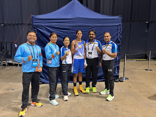 जैस्मिन लाम्बोरिया ने सेमीफाइनल में वेनेजुएला की ओमाइलीन अल्काला को 5-0 से हराया।