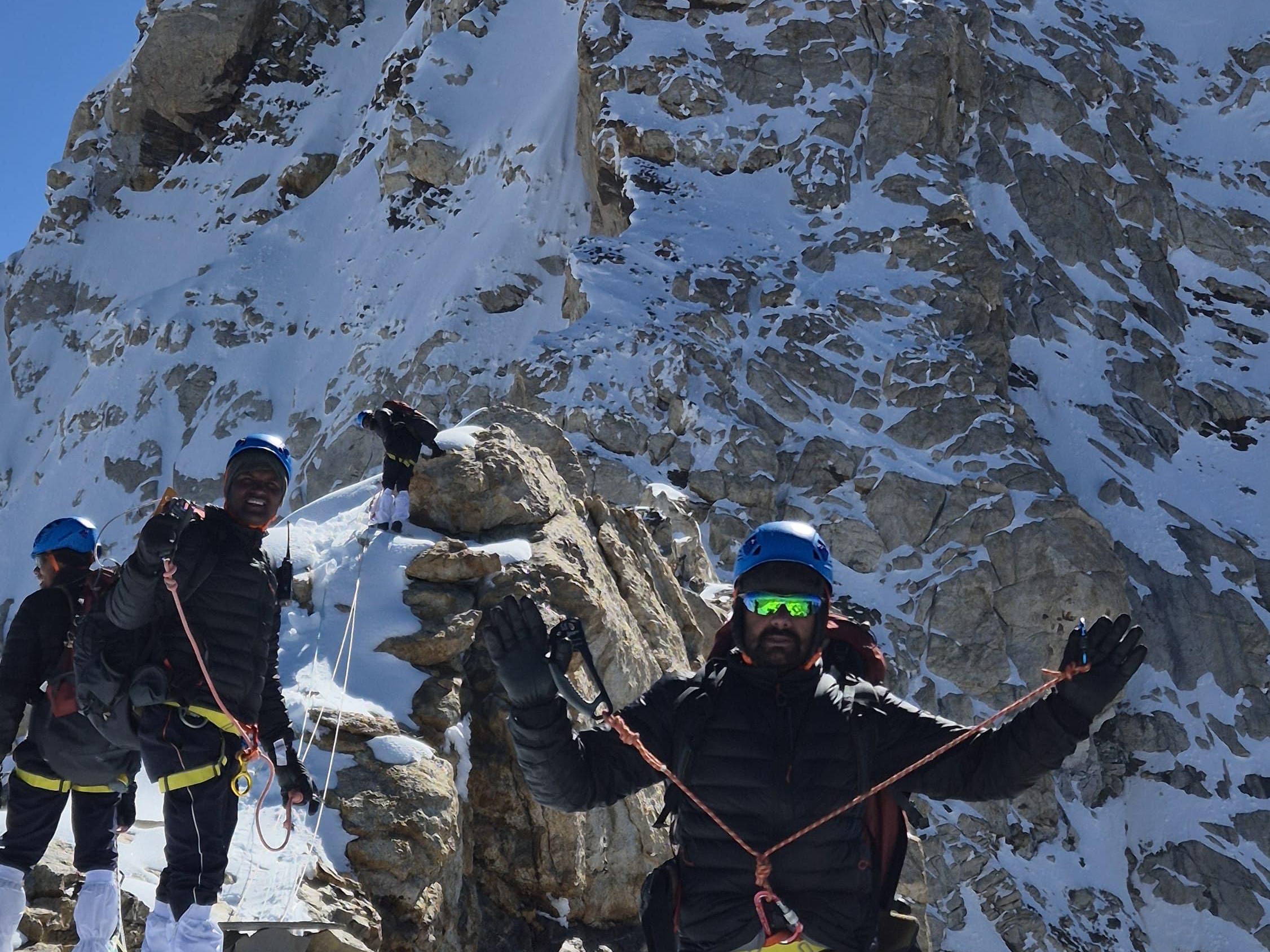 Field Mounted Rio kinnaur mount rio pargyal flag army civilian expedition | हिमाचल के ...