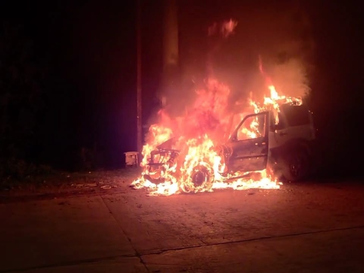 हादसे में पूरी स्कॉर्पियो जलकर राख हो गई।